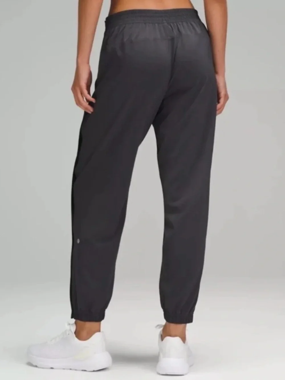 Lululemon Tear-Away Mid-Rise Track Pant Black Full Length Snaps Women’s Size 8